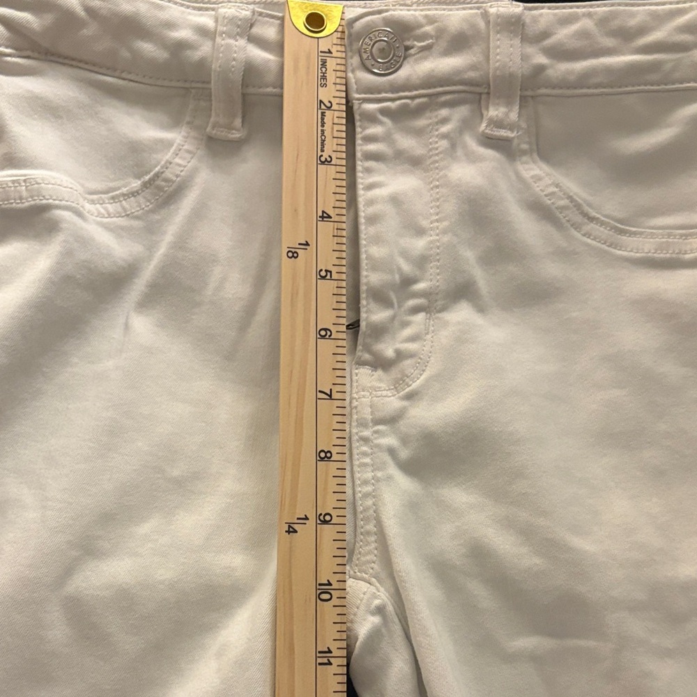 American Eagle Outfitters White Distressed Skinny Jeans SZ 8 - Picture 9 of 11